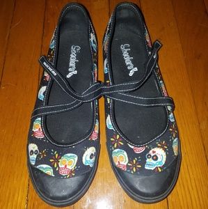 Skechers flats